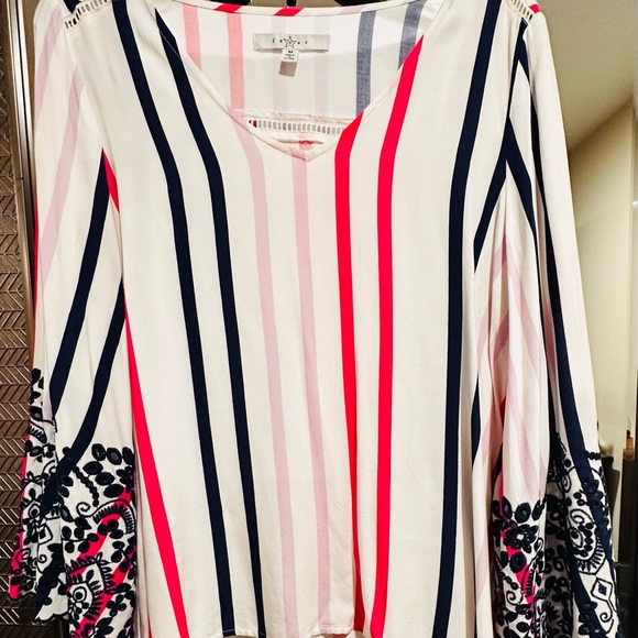 Fever V-Neck Embroidered Bell Sleeve Blouse in White, Pink & Navy Size Medium - Picture 2 of 10